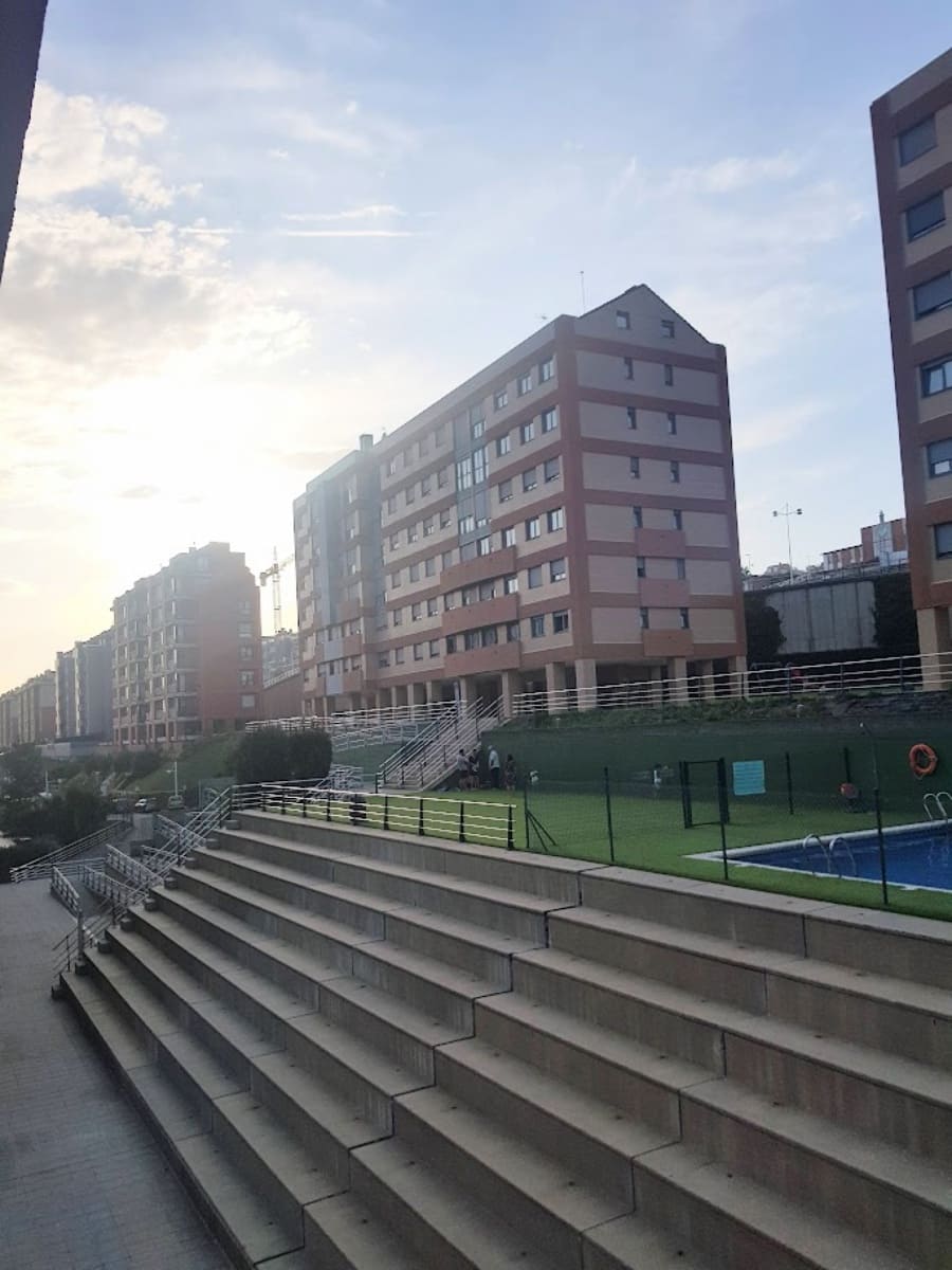 3 soveværelse Lejlighed til leje i Santander med garage - € 1.100 (Ref: 7776945)