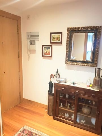 3 bedroom Flat for rent in Santander with garage - € 1,100 (Ref: 7776945)