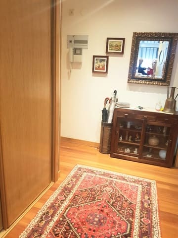 3 bedroom Flat for rent in Santander with garage - € 1,100 (Ref: 7776945)