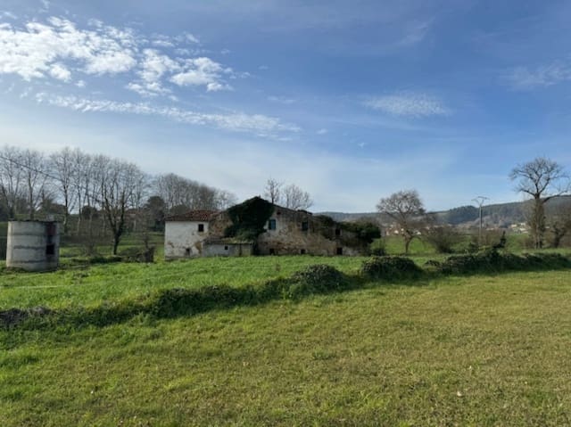 Chalet de 6 habitaciones en Bareyo, Bareyo en venta con garaje - 170.000 € (Ref: 8010333)