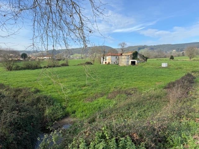 Chalet de 6 habitaciones en Bareyo, Bareyo en venta con garaje - 170.000 € (Ref: 8010333)