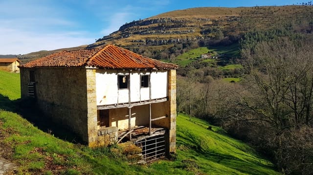 Commercial for sale in Riotuerto - € 59,000 (Ref: 8151368)