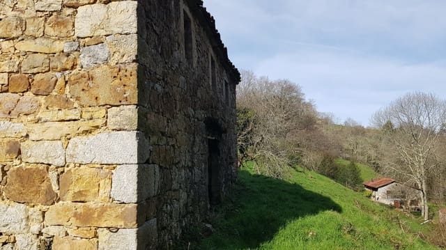 Commercial for sale in Riotuerto - € 45,000 (Ref: 8151370)