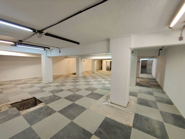 Erhverv til leje i Santander - € 1.400 (Ref: 8310574)