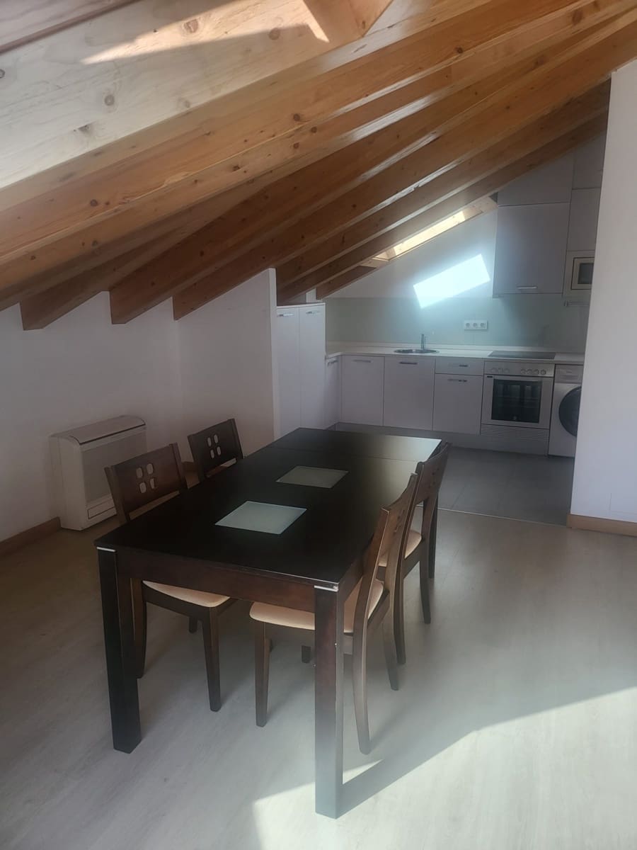 Piso de 1 habitación en Santander en alquiler - 850 € (Ref: 8339629)