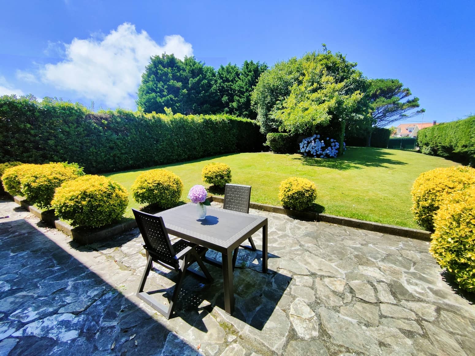 5 bedroom Villa for sale in Liencres with garage - € 950,000 (Ref: 8392316)