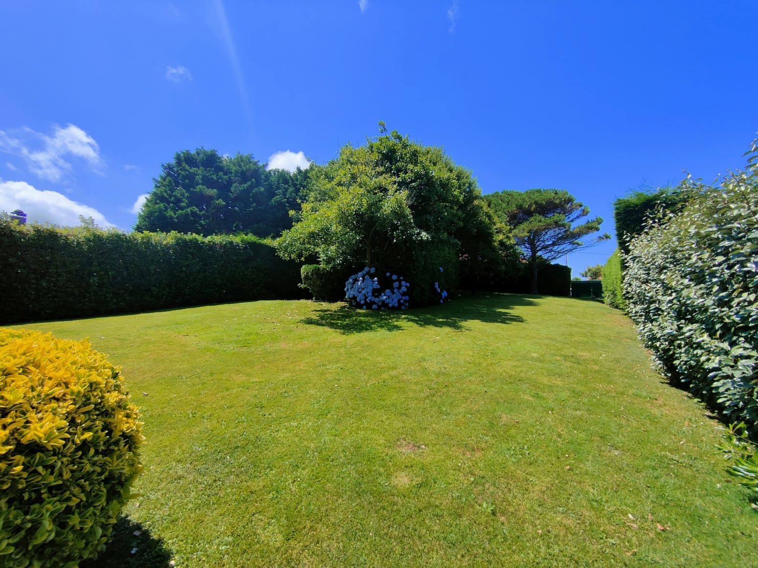 5 bedroom Villa for sale in Liencres with garage - € 950,000 (Ref: 8392316)