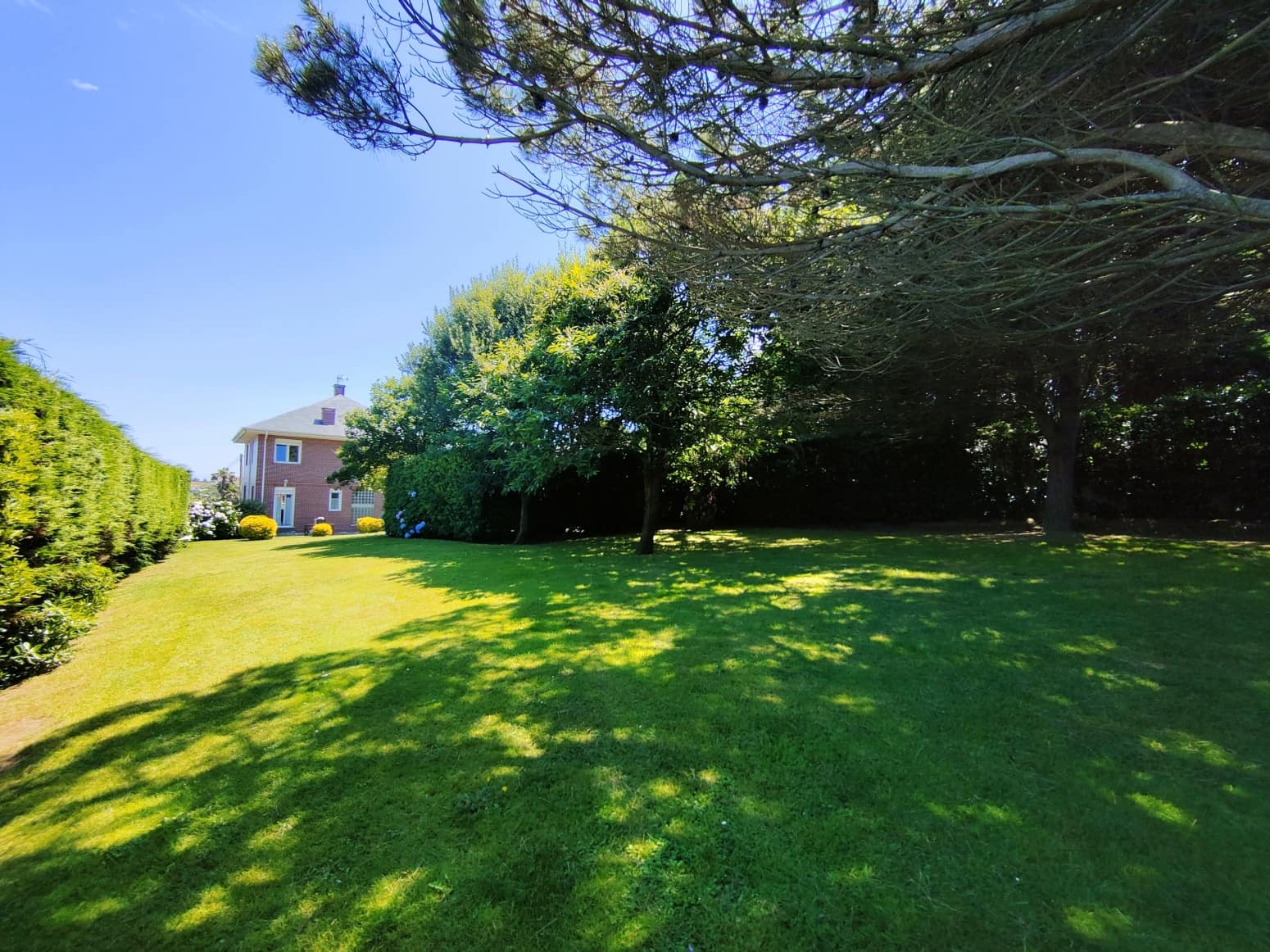 5 bedroom Villa for sale in Liencres with garage - € 950,000 (Ref: 8392316)