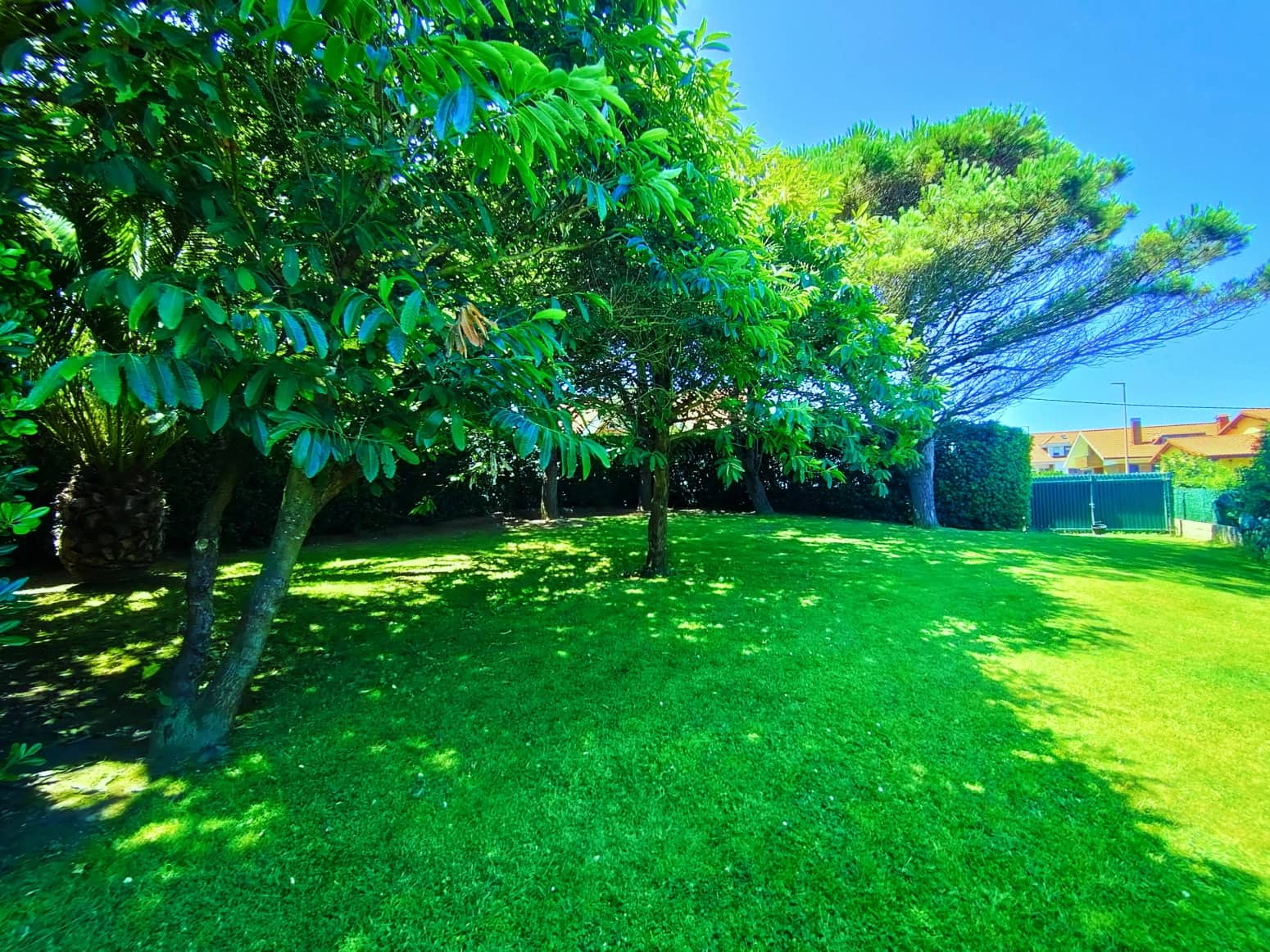 5 bedroom Villa for sale in Liencres with garage - € 950,000 (Ref: 8392316)