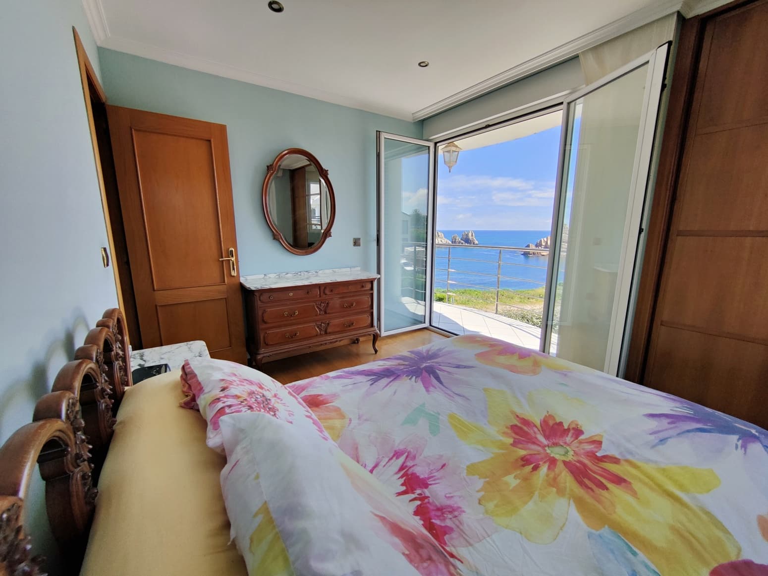 5 bedroom Villa for sale in Liencres with garage - € 950,000 (Ref: 8392316)