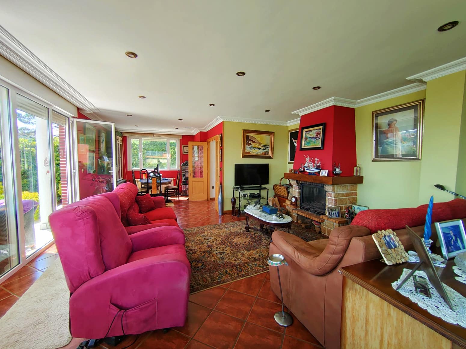 5 bedroom Villa for sale in Liencres with garage - € 950,000 (Ref: 8392316)