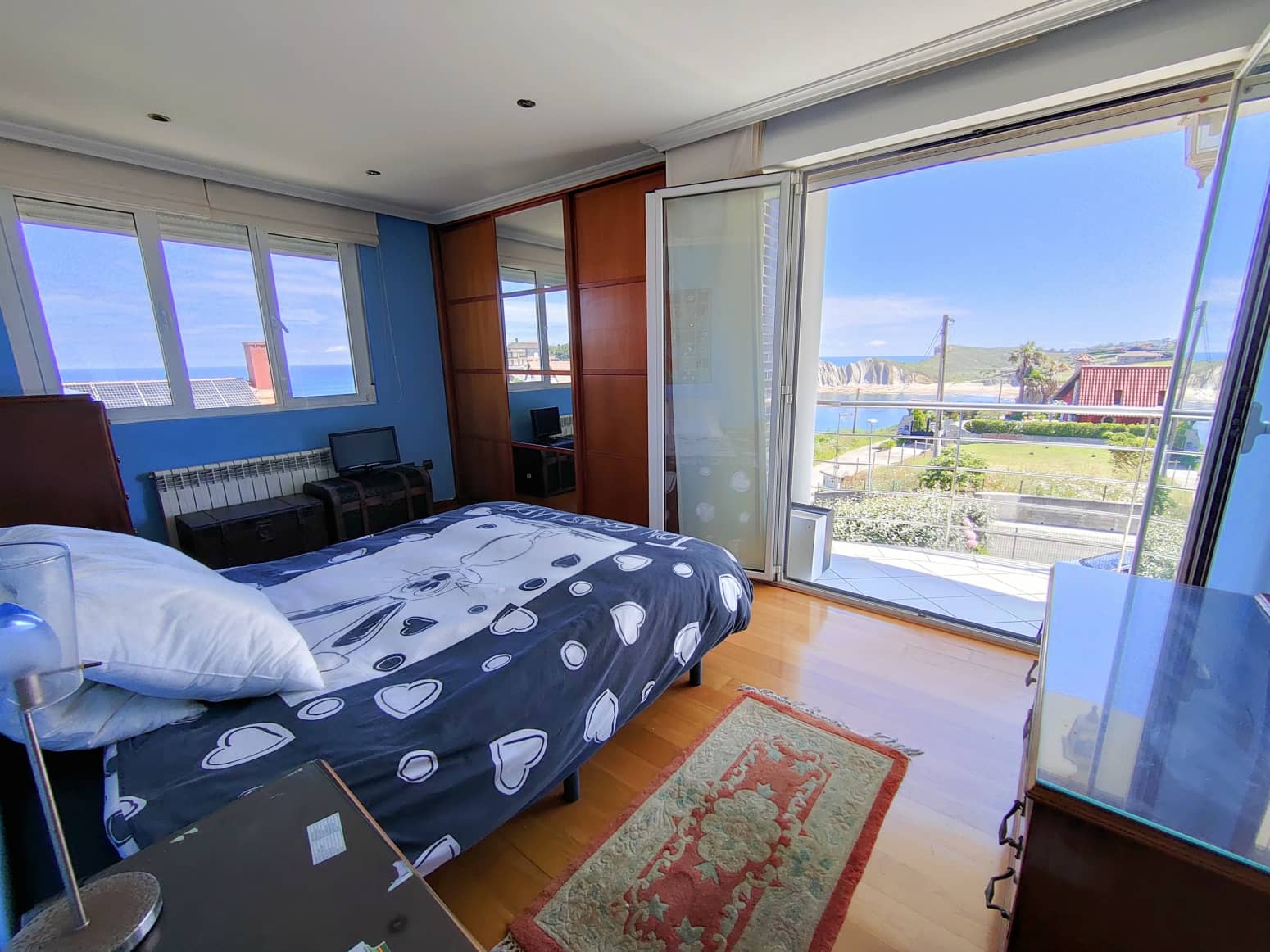 5 bedroom Villa for sale in Liencres with garage - € 950,000 (Ref: 8392316)