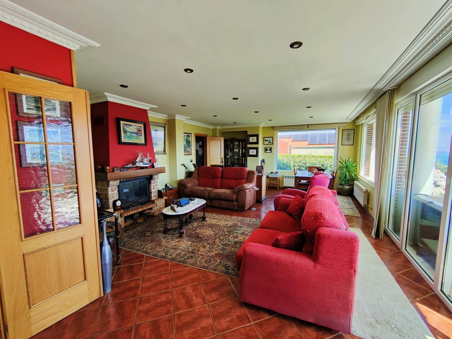 5 bedroom Villa for sale in Liencres with garage - € 950,000 (Ref: 8392316)