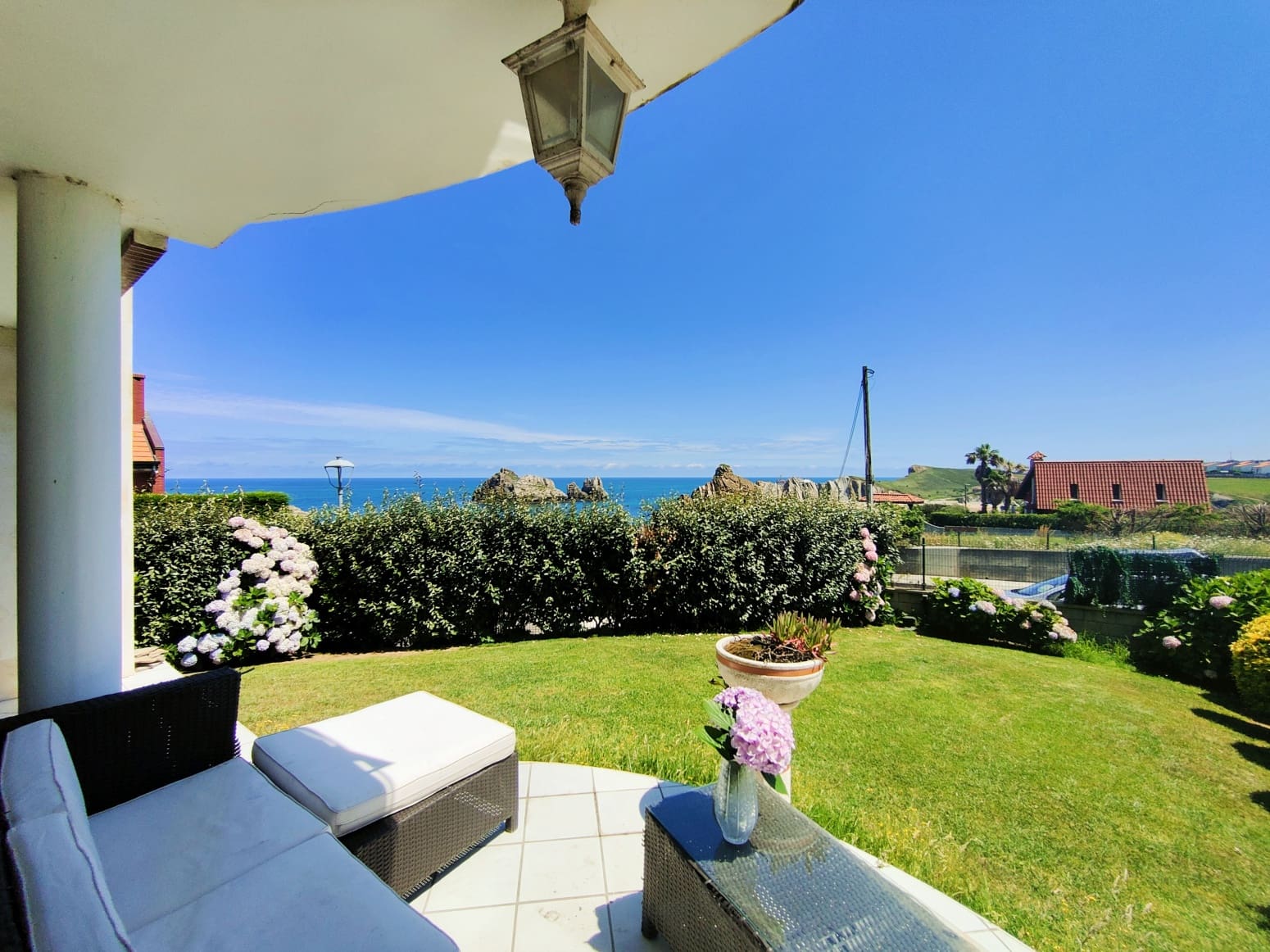 5 bedroom Villa for sale in Liencres with garage - € 950,000 (Ref: 8392316)