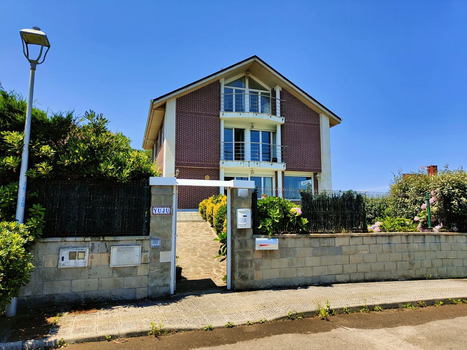 5 bedroom Villa for sale in Liencres with garage - € 950,000 (Ref: 8392316)