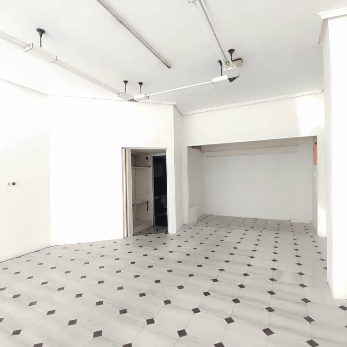 Erhverv til leje i Santander - € 800 (Ref: 8440315)