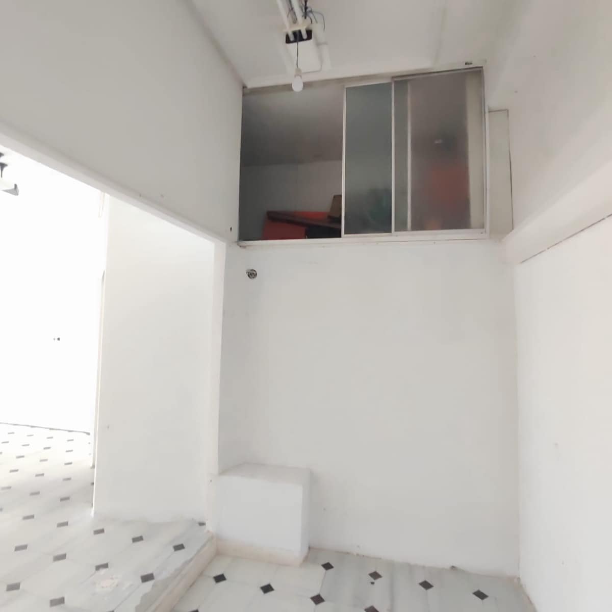 Erhverv til leje i Santander - € 800 (Ref: 8440315)