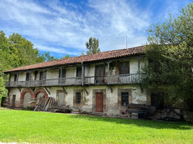 15 soveværelse Villa til salg i San Felices de Buelna - € 175.000 (Ref: 8556613)