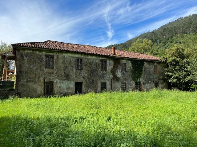 15 soveværelse Villa til salg i San Felices de Buelna - € 175.000 (Ref: 8556613)