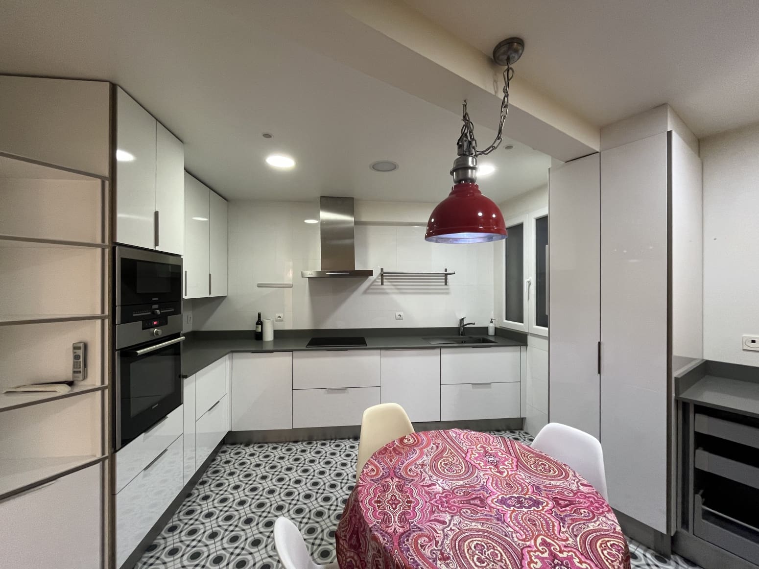 4 bedroom Flat for sale in Santander - € 895,000 (Ref: 8757511)