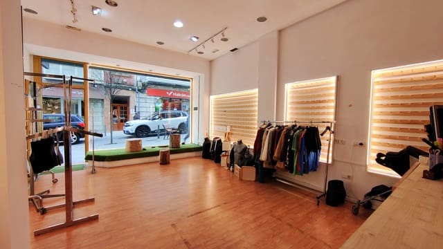 Comercial para venda em Santander - 280 000 € (Ref: 8851422)