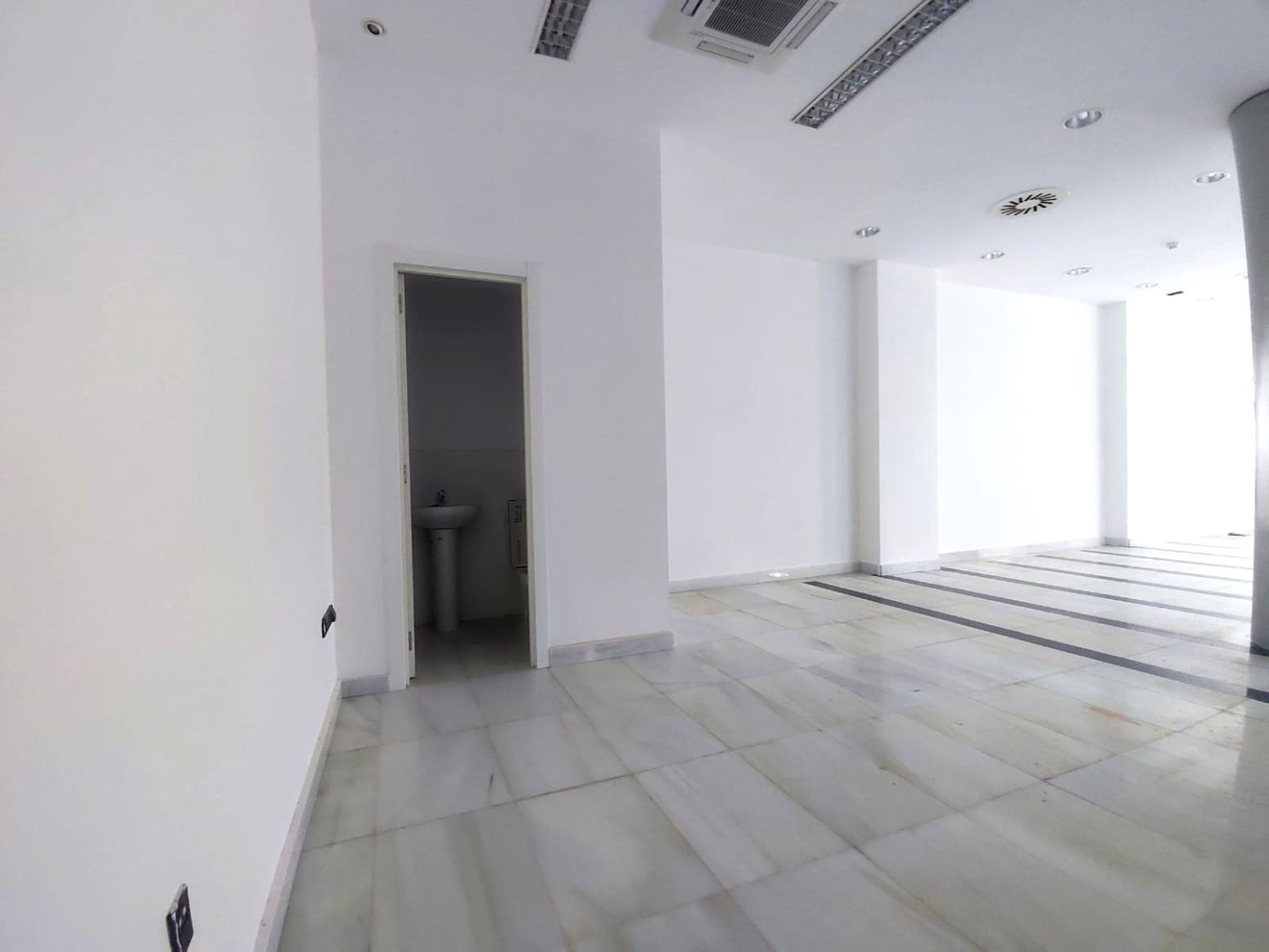 Komercyjne na sprzedaż w Santander - 139 900 € (Ref: 8859540)