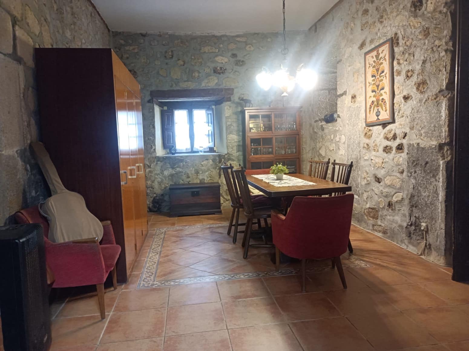 7 bedroom Villa for sale in Ruesga with garage - € 360,000 (Ref: 8896482)