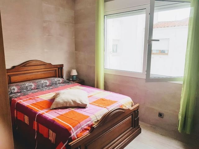 3 bedroom Flat for rent in Santander - € 480 (Ref: 8950134)