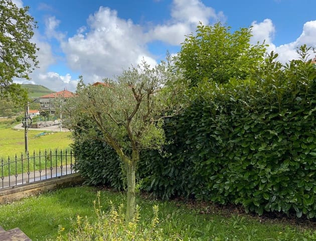 4 soveværelse Villa til salg i Santillana del Mar med garage - € 410.000 (Ref: 8978562)