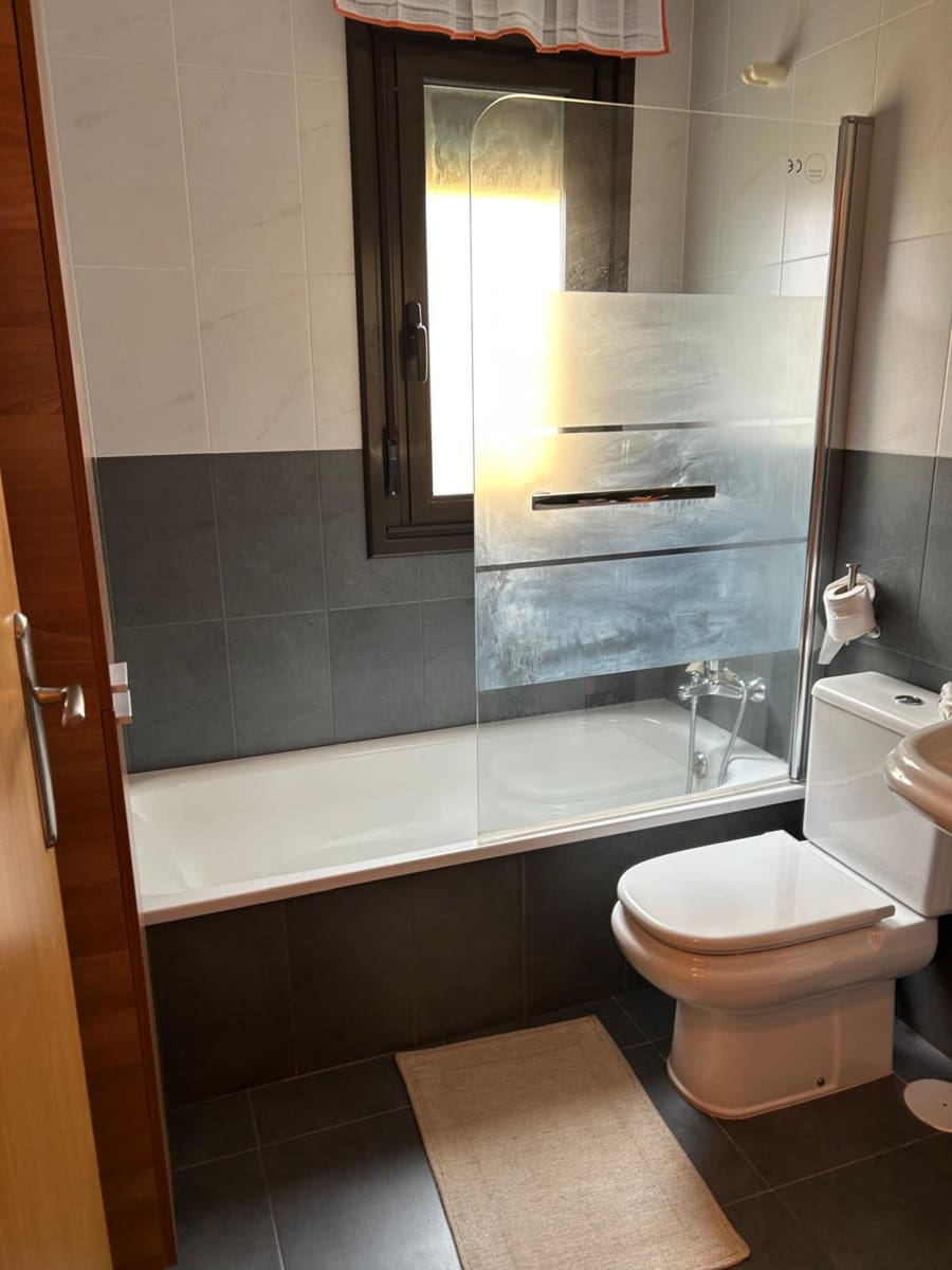 4 soveværelse Villa til salg i Santillana del Mar med garage - € 410.000 (Ref: 8978562)