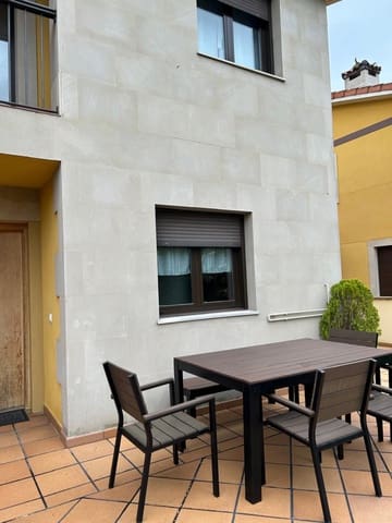 4 soveværelse Villa til salg i Santillana del Mar med garage - € 410.000 (Ref: 8978562)