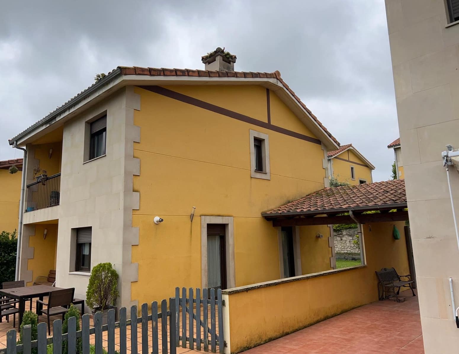 4 soveværelse Villa til salg i Santillana del Mar med garage - € 410.000 (Ref: 8978562)