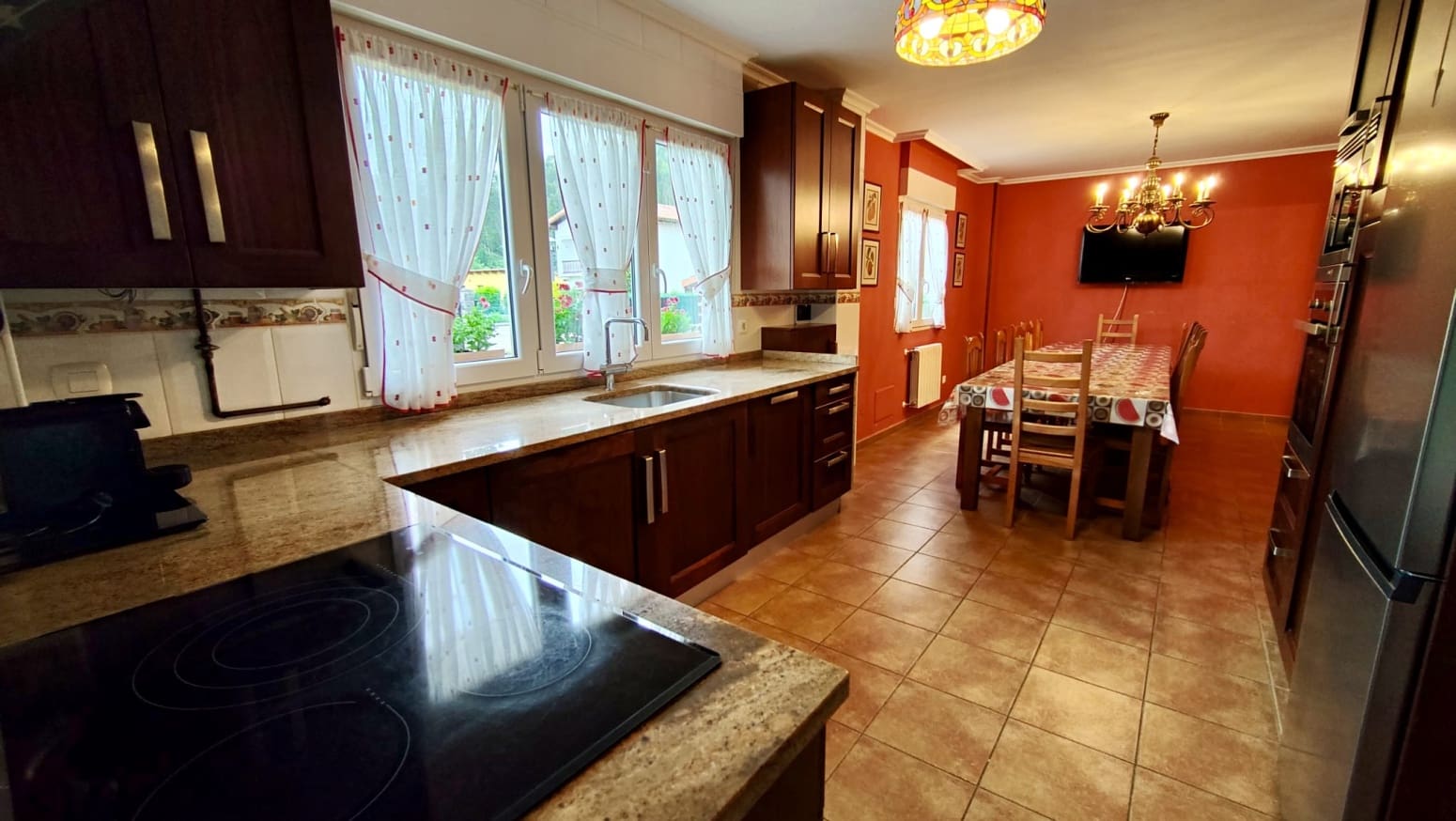 6 bedroom Villa for sale in Barcena de Cicero - € 440,000 (Ref: 9007758)