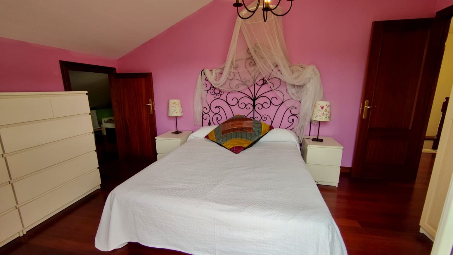 6 bedroom Villa for sale in Barcena de Cicero - € 440,000 (Ref: 9007758)