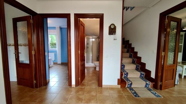 6 soveværelse Villa til salg i Bárcena de Cicero - € 440.000 (Ref: 9007758)