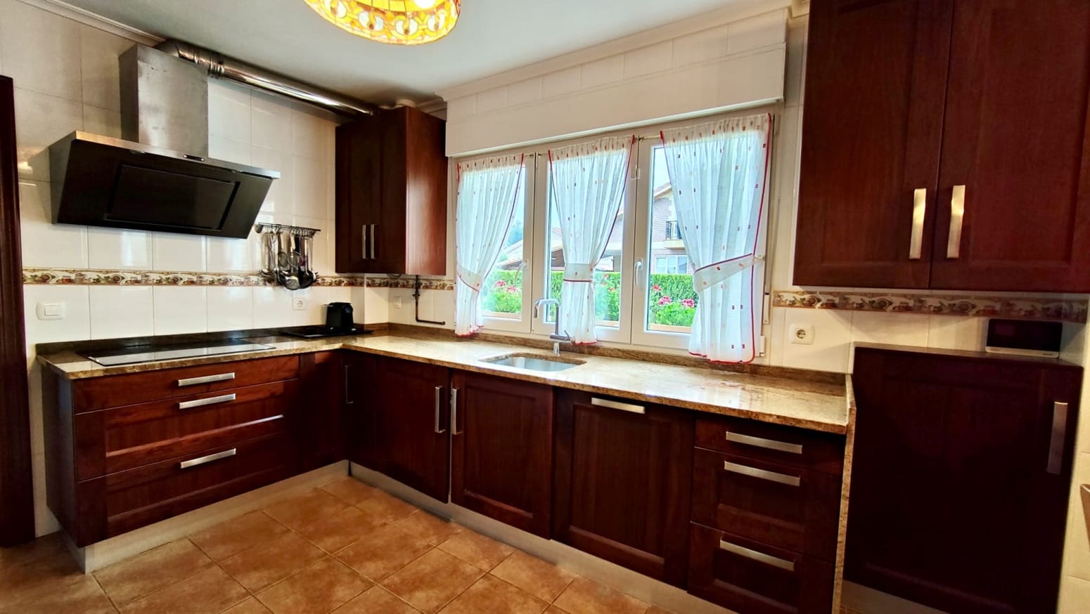 6 bedroom Villa for sale in Barcena de Cicero - € 440,000 (Ref: 9007758)