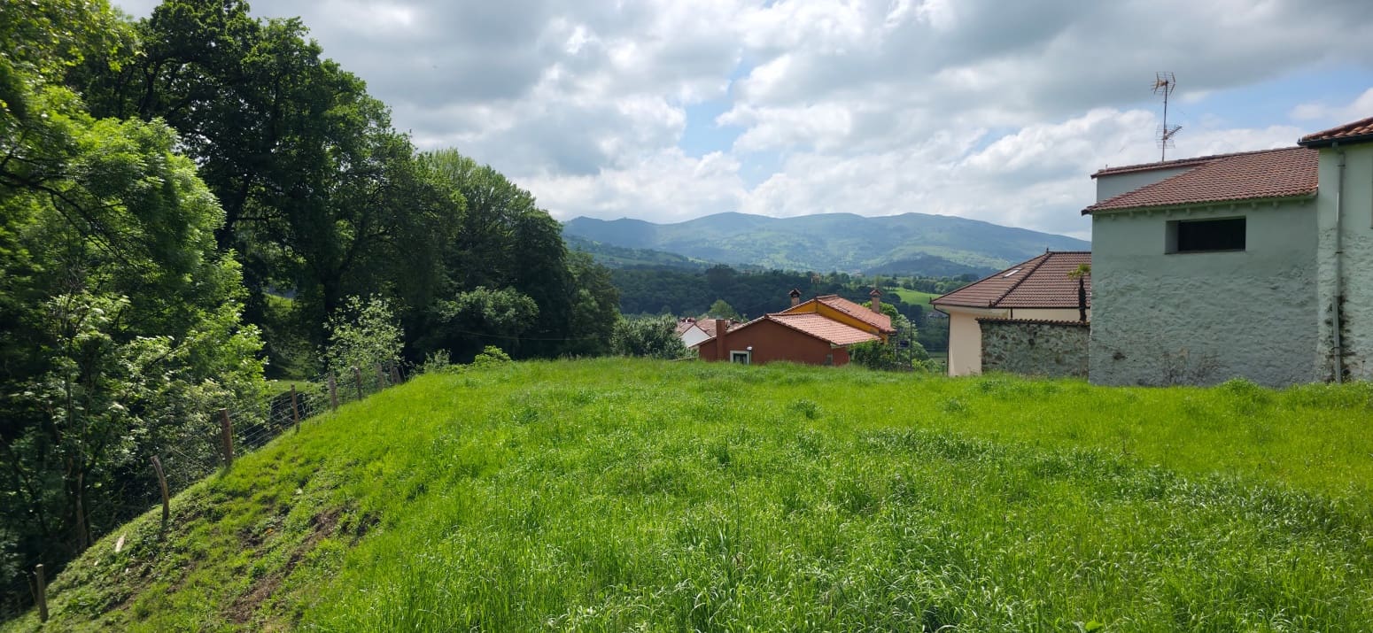 Działka budowlana na sprzedaż w Villacarriedo - 135 000 € (Ref: 9104343)