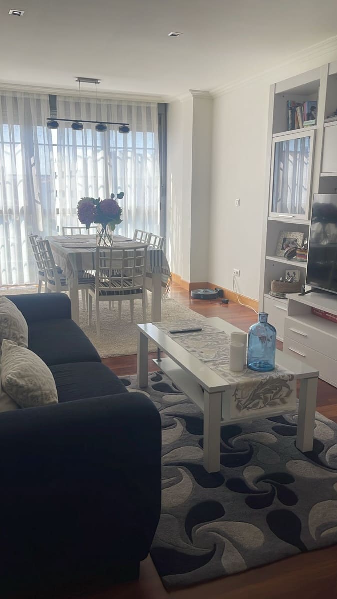 3 sypialnia Mieszkanie do wynajęcia w Santander z basenem garażem - 1 200 € (Ref: 9159300)