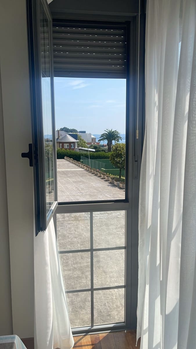 3 sypialnia Mieszkanie do wynajęcia w Santander z basenem garażem - 1 200 € (Ref: 9159300)