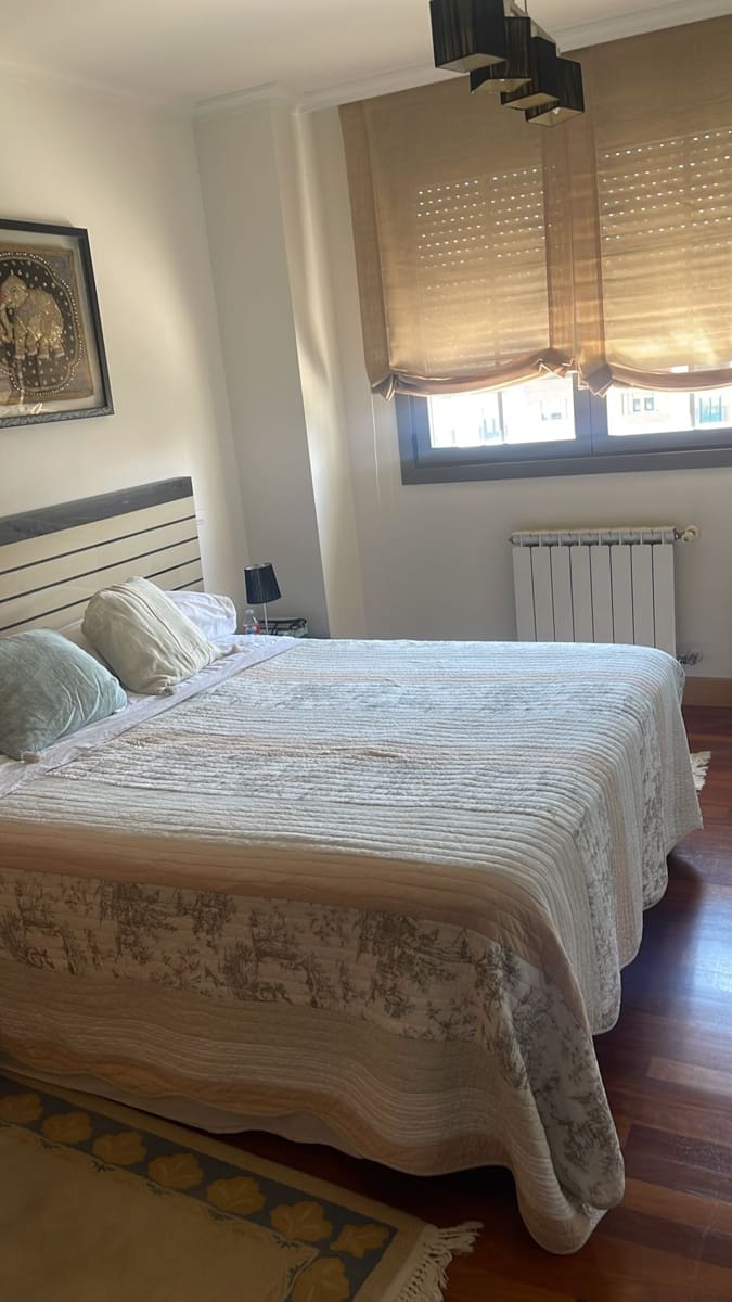 3 sypialnia Mieszkanie do wynajęcia w Santander z basenem garażem - 1 200 € (Ref: 9159300)