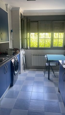 3 sypialnia Mieszkanie do wynajęcia w Santander z basenem garażem - 1 200 € (Ref: 9159300)