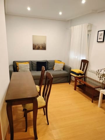 2 soveværelse Lejlighed til leje i Santander - € 850 (Ref: 9160851)