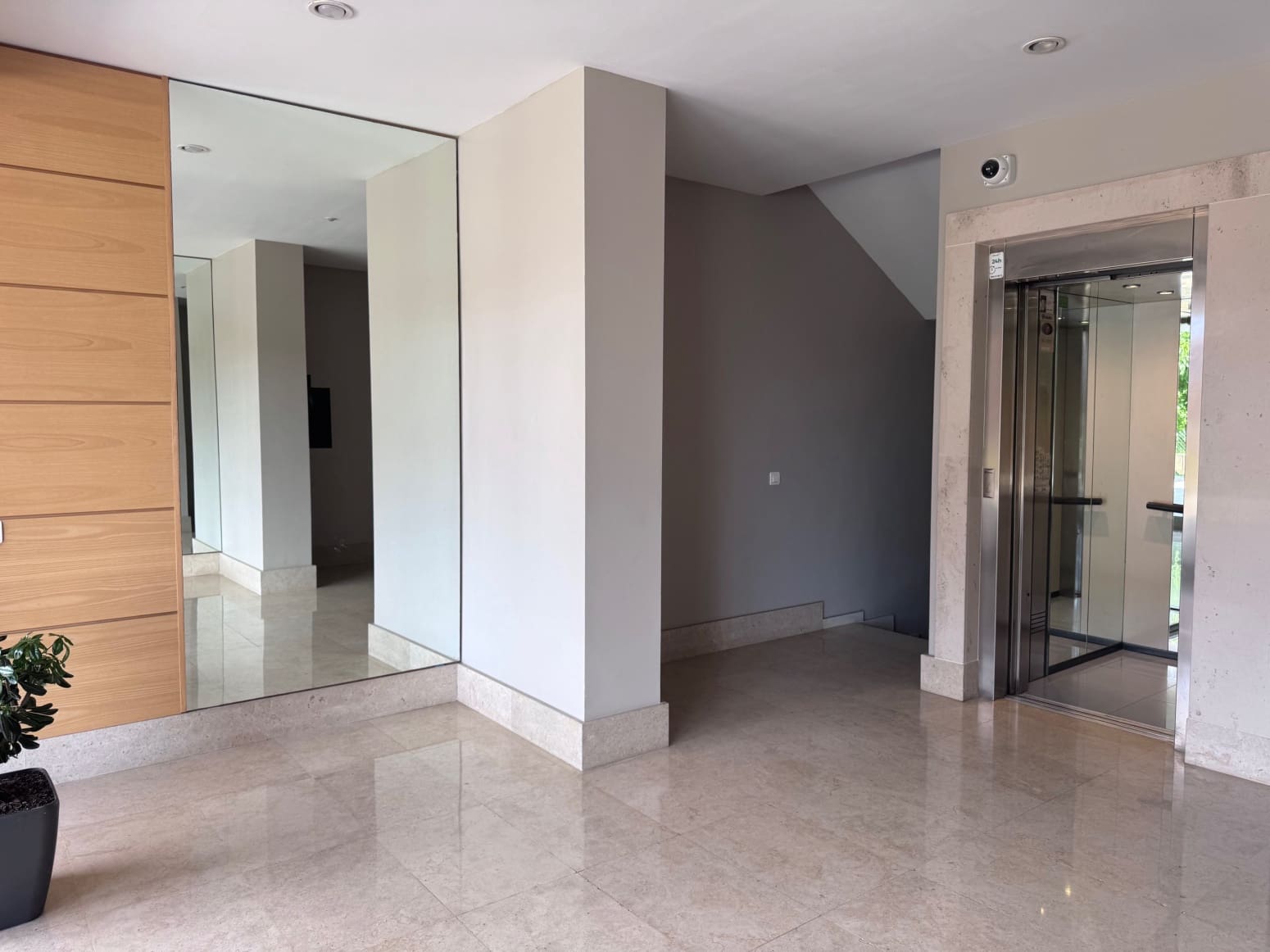 2 soveværelse Lejlighed til salg i Santander med garage - € 380.000 (Ref: 9162103)