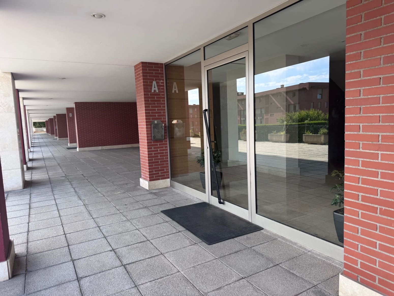 2 soveværelse Lejlighed til salg i Santander med garage - € 380.000 (Ref: 9162103)