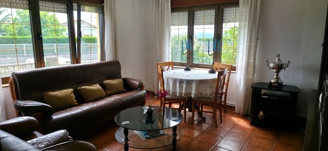 7 soveværelse Villa til salg i Suances med garage - € 525.000 (Ref: 9162104)