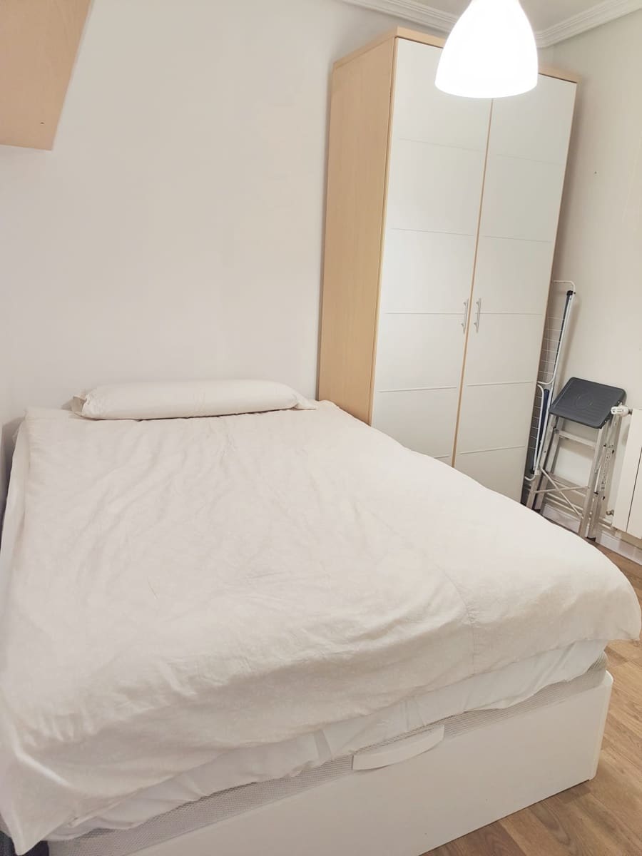 2 soveværelse Lejlighed til leje i Santander - € 750 (Ref: 9214899)