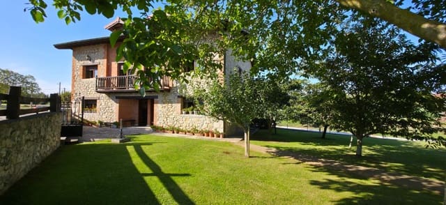 8 soveværelse Villa til salg i Somo, Ribamontán al Mar - € 1.200.000 (Ref: 9226320)