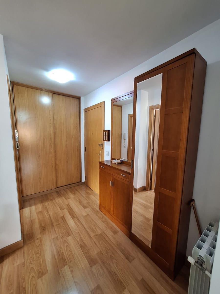 2 bedroom Flat for rent in Corvera de Toranzo with garage - € 600 (Ref: 9254792)