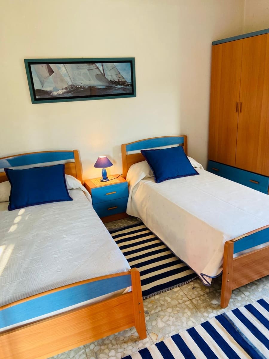 4 slaapkamer Villa te koop in Pielagos met garage - € 305.000 (Ref: 9312493)