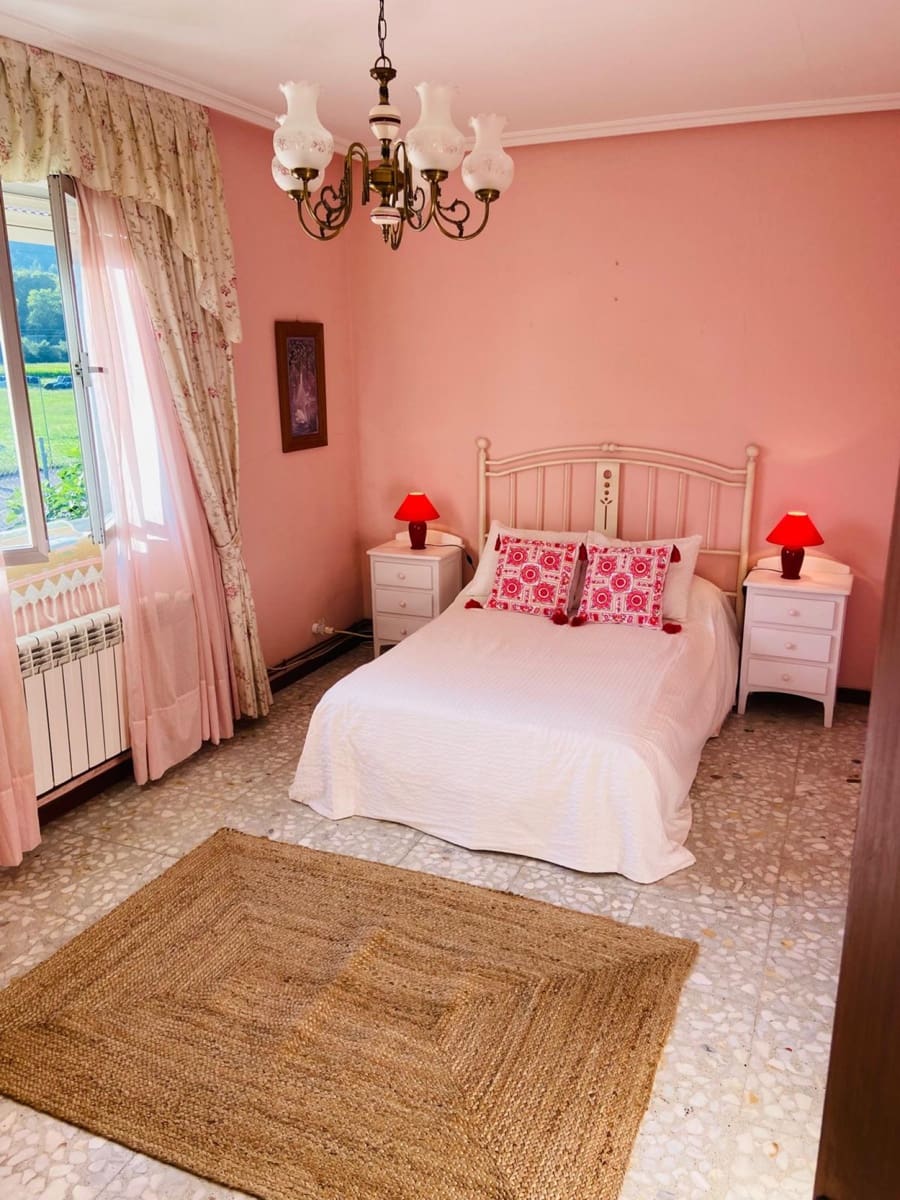 4 slaapkamer Villa te koop in Pielagos met garage - € 305.000 (Ref: 9312493)